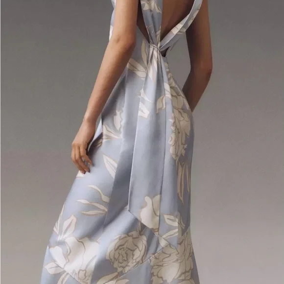 Elegant Blue Floral Maxi Dress - Picture 3 of 6